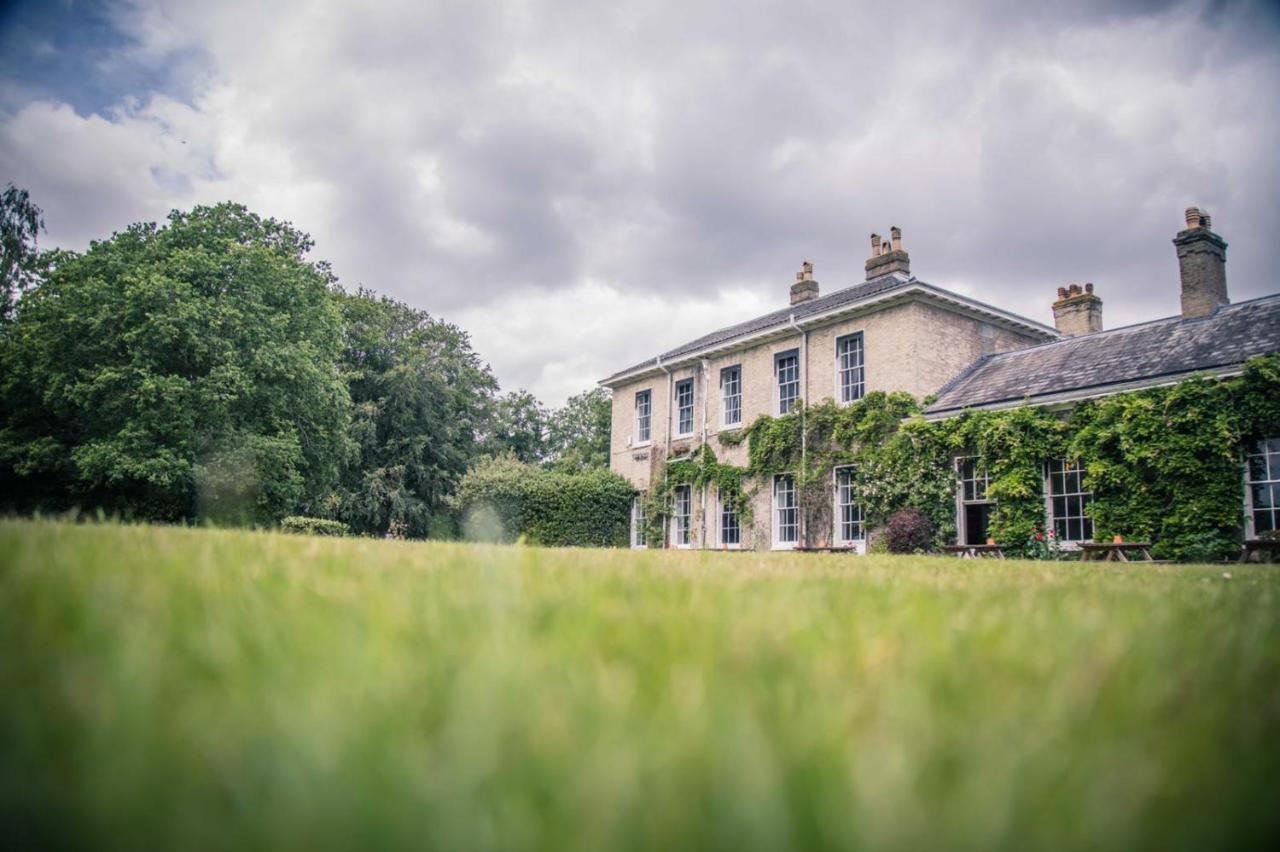 Caistor Hall Arminghall Exterior photo